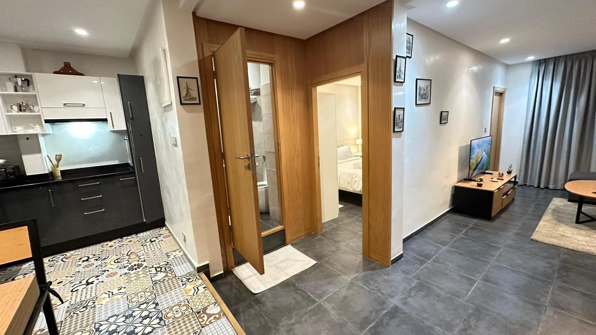 Apartment Appartement Lumineux Bien Equipe Derriere Hotel Idou Anfa Pas De Vis-A-Vis Casablanca